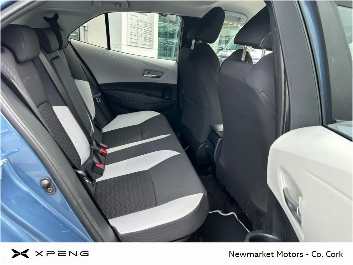 Toyota Corolla HIGH SPECIFICATION SOL1.8 HYBRID 5 - Image 2