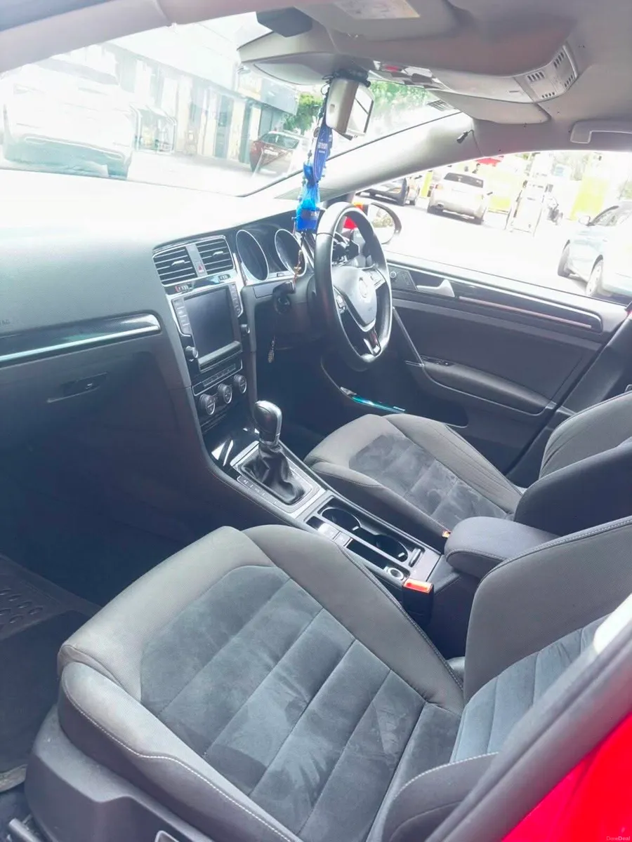 Volkswagen Golf - Image 6