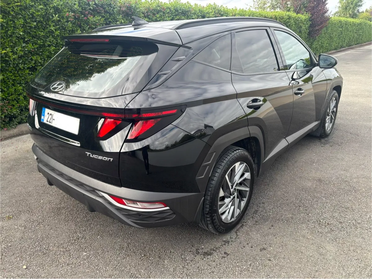 (221) Hyundai Tucson Executive Model 2022 - Image 3