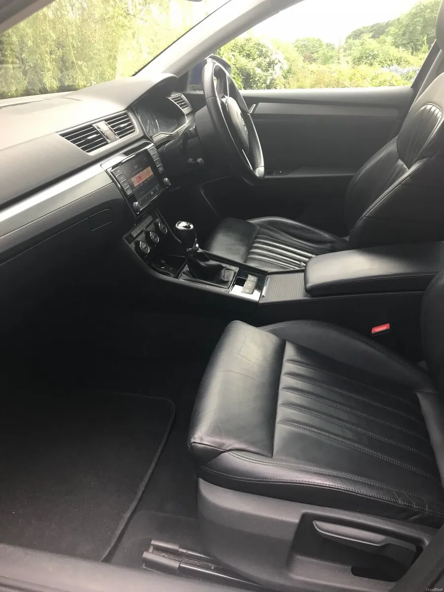 Skoda Superb 2016 - Image 4