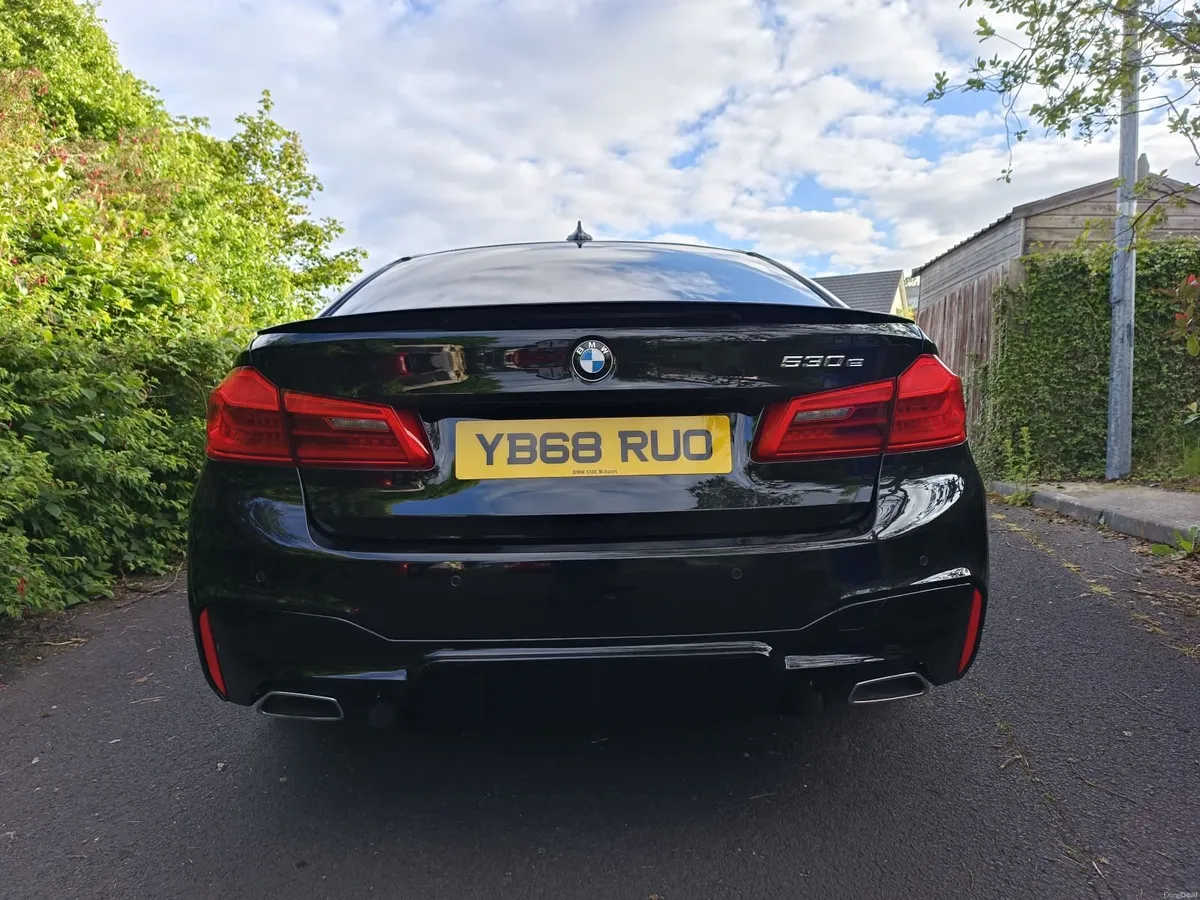 BMW 5-Series 2018 - Image 2