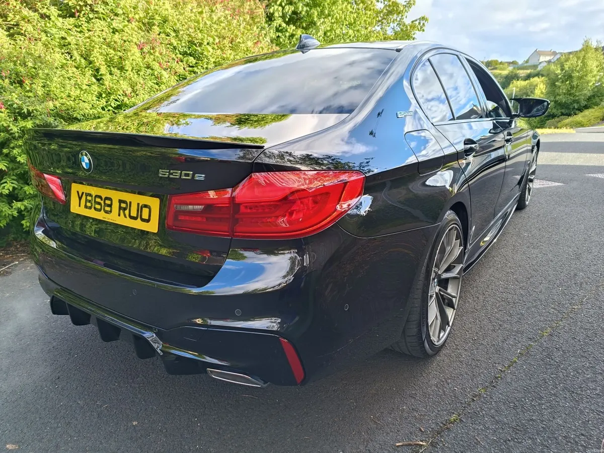 BMW 5-Series 2018 - Image 3