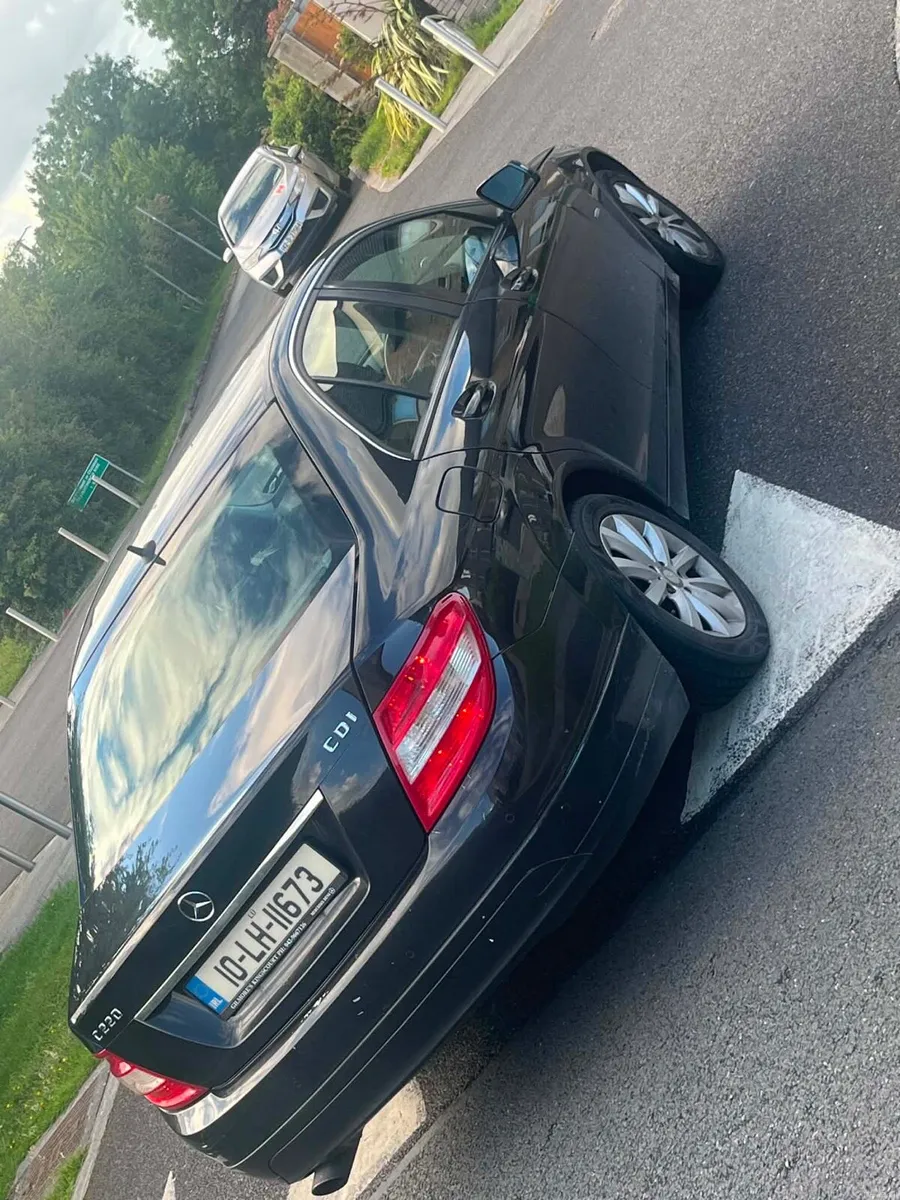 Mercedes C220 - Image 4