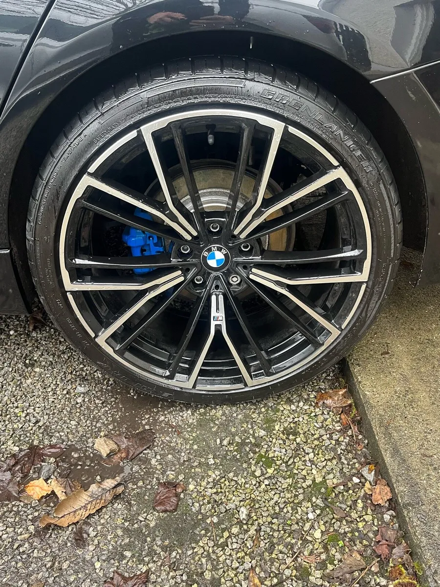 BMW 3 Series 2017 - Image 3