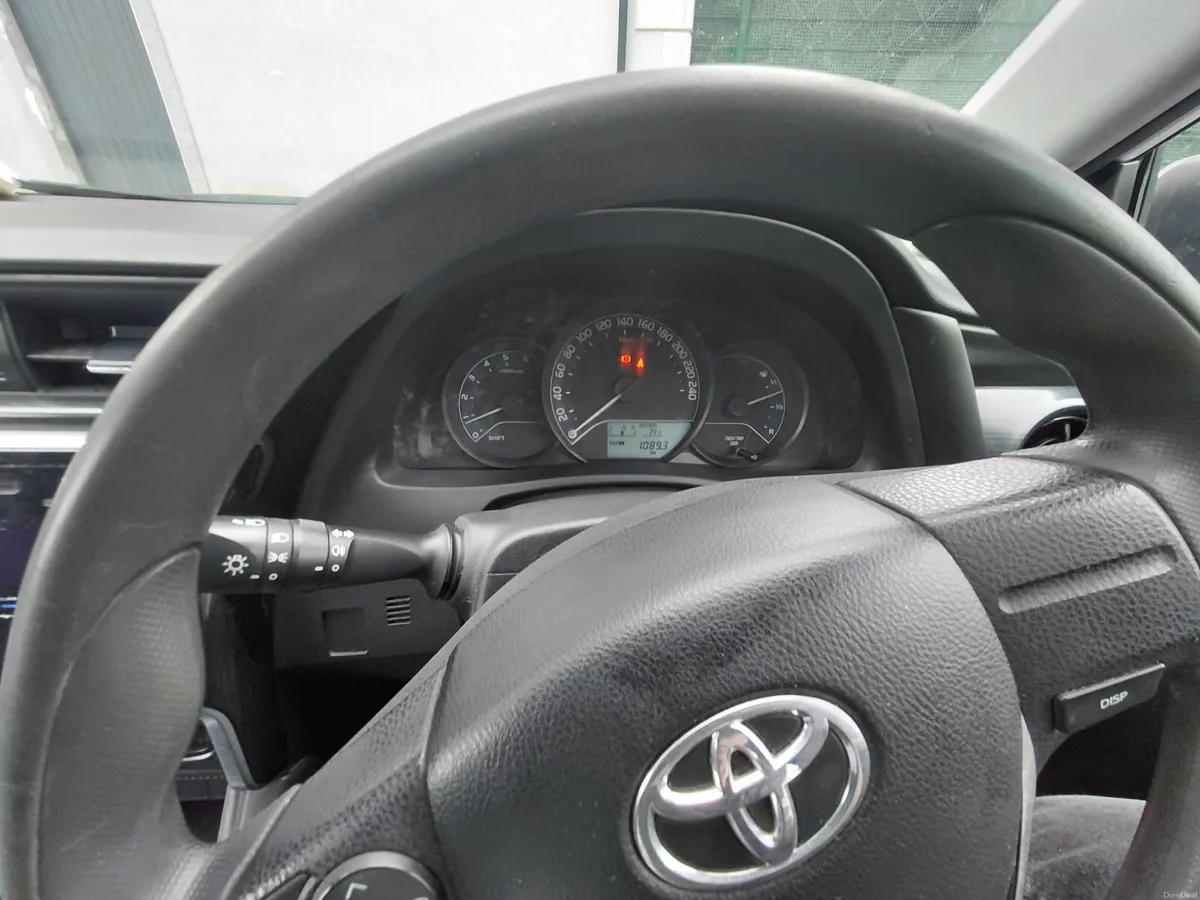 Toyota Auris 2016 - Image 4