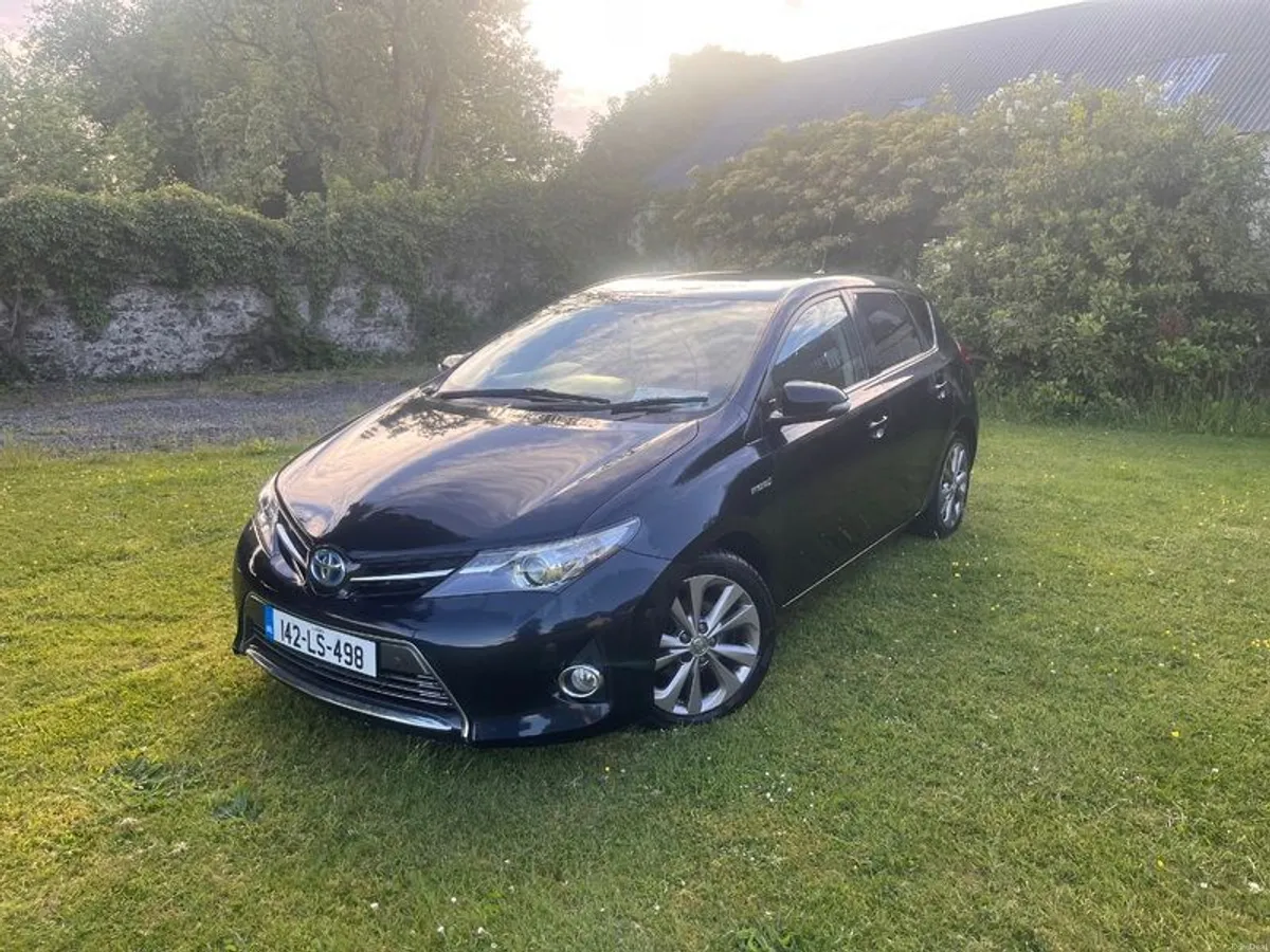2014 Toyota Auris - Image 1