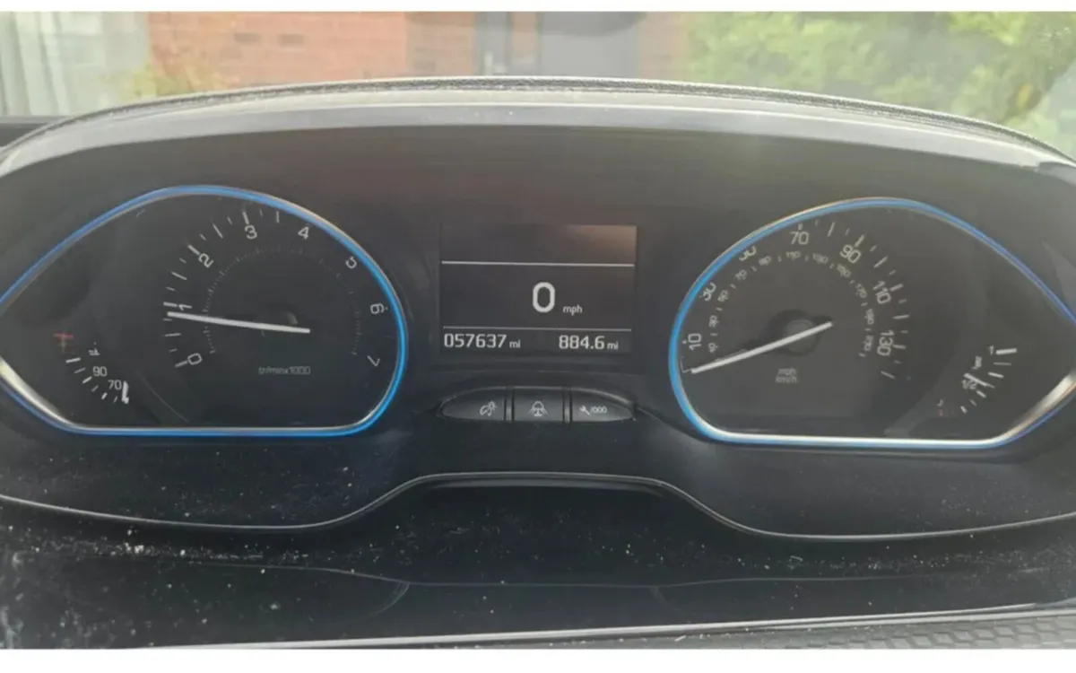 Peugeot 2017/ model Allure Tech 2008 - Image 4