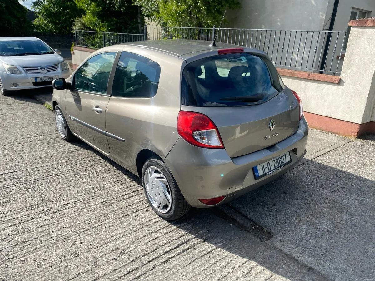 RENAULT CLIO 2011 TESTED - Image 3