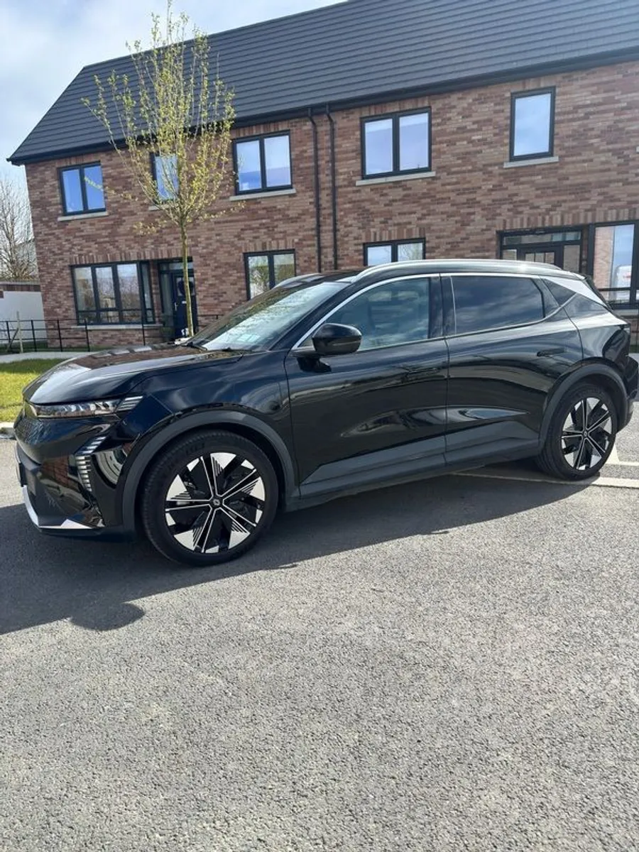 2025 Renault Scenic - Image 1