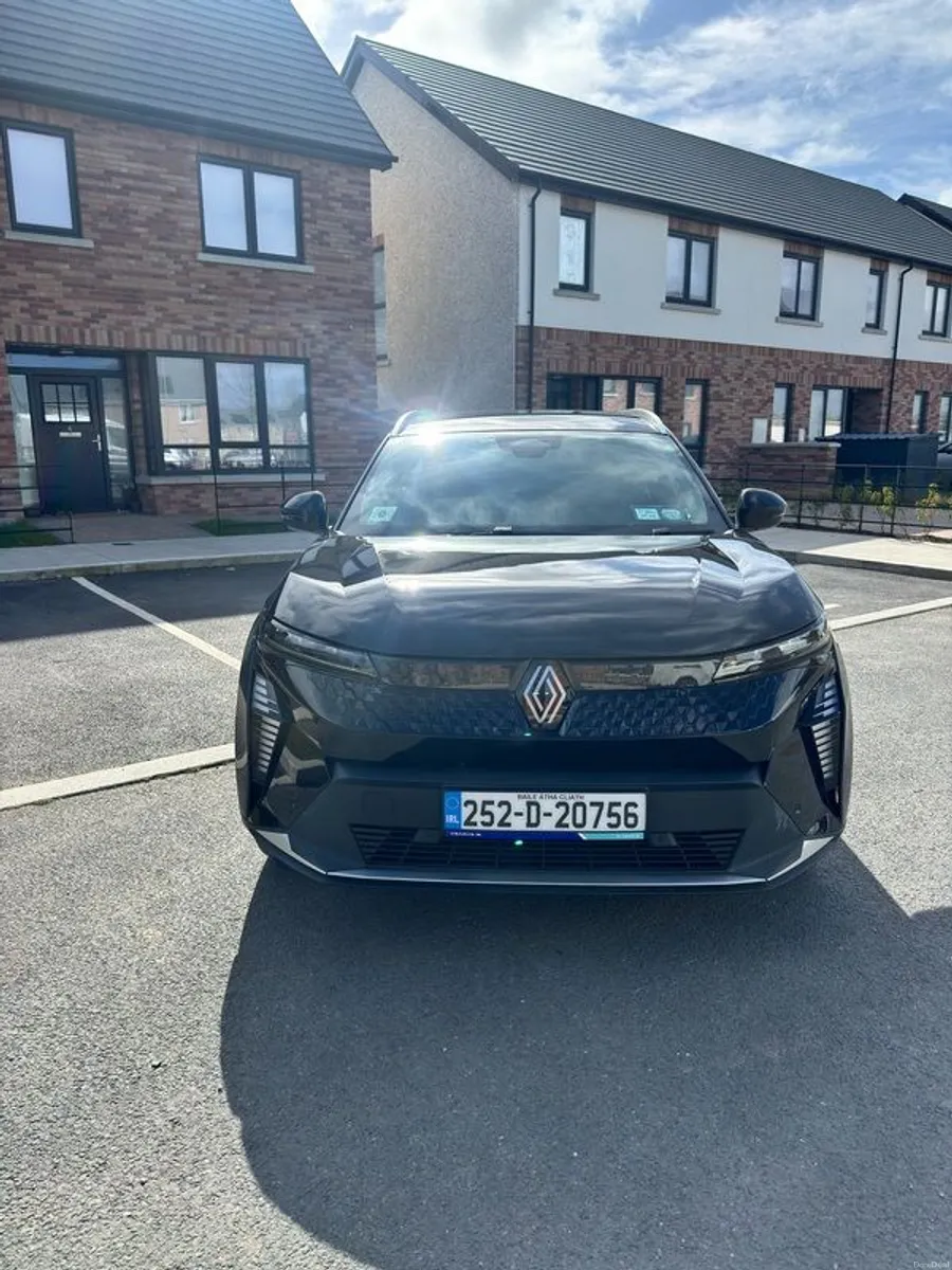 2025 Renault Scenic - Image 3