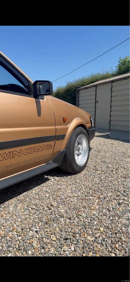 Toyota Corolla ae86 gt coupe - Image 5