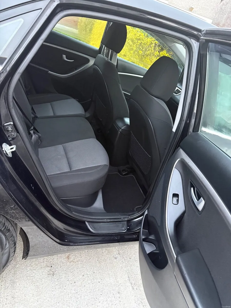 Hyundai i30 2015 - Image 4