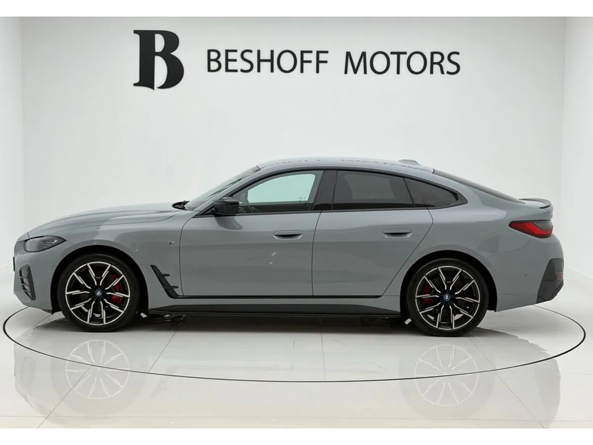 BMW i4 35 M-SPORT PRO=ONLY 14000 MILES//HUGE SPEC/ - Image 2