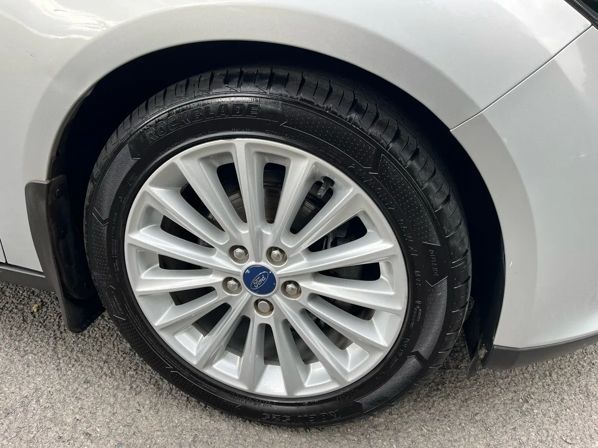 Ford Focus 1.0 Ecoboost Titanium - Image 4