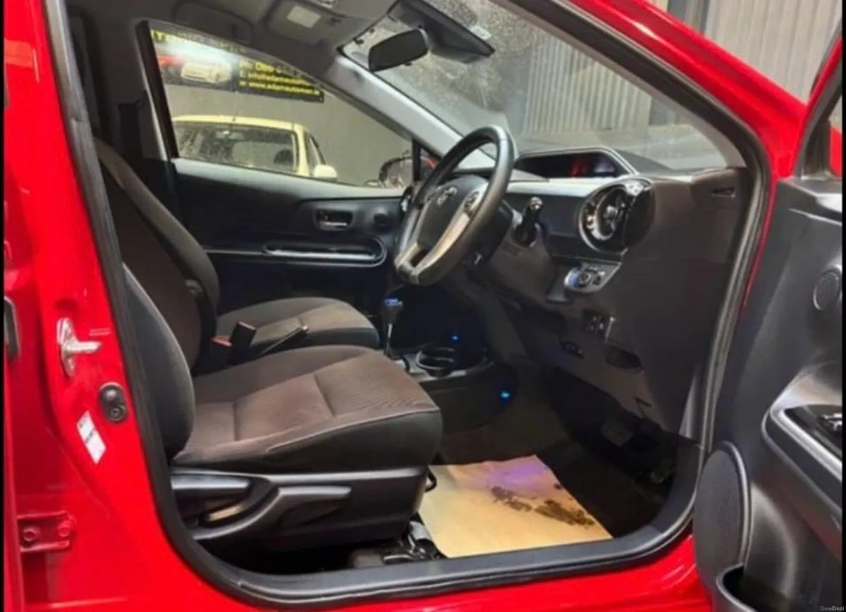 Toyota aqua - Image 3