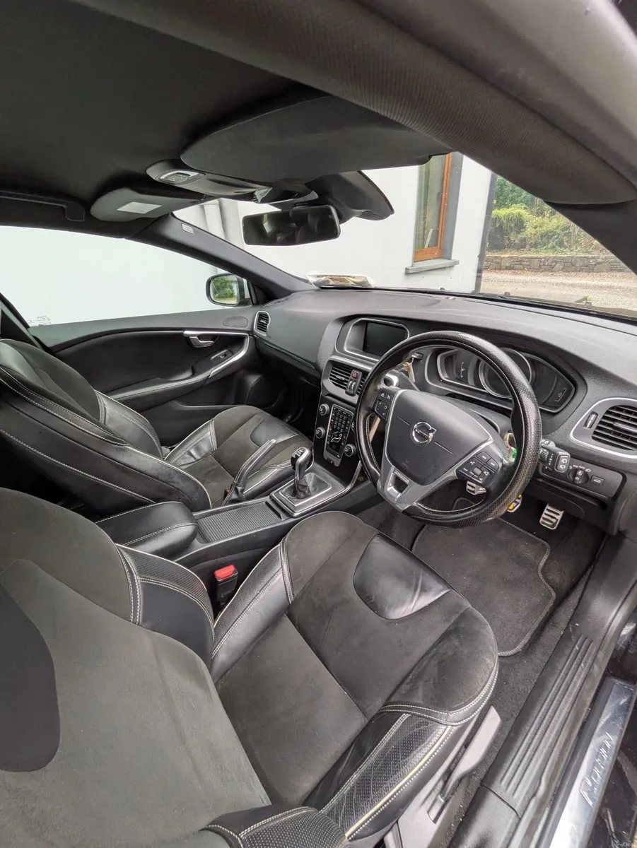 Volvo V40 D2 R-Design Facelift – 2.0 Diesel - Image 3