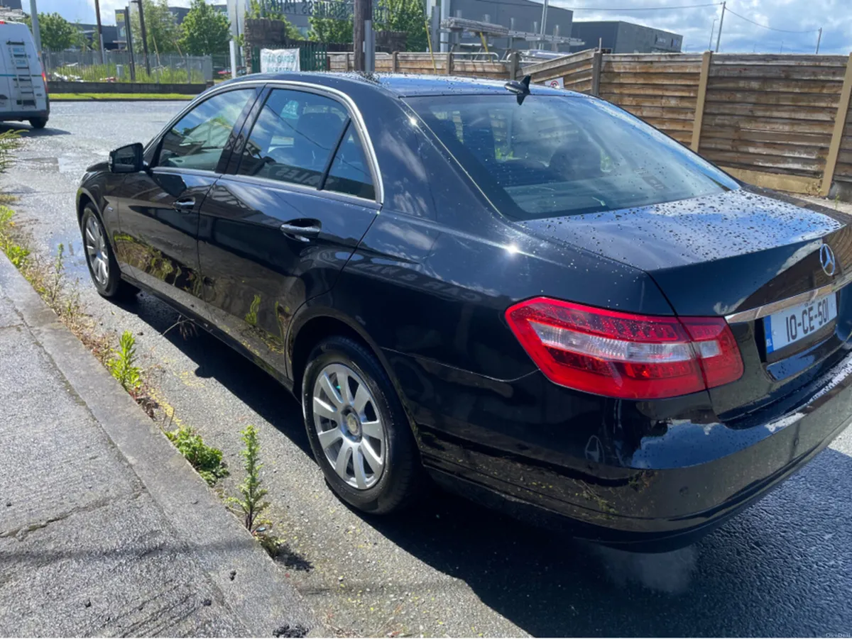 Mercedes-Benz E-Class 200 CDI BLUE EFFICIENCY 4DR - Image 6