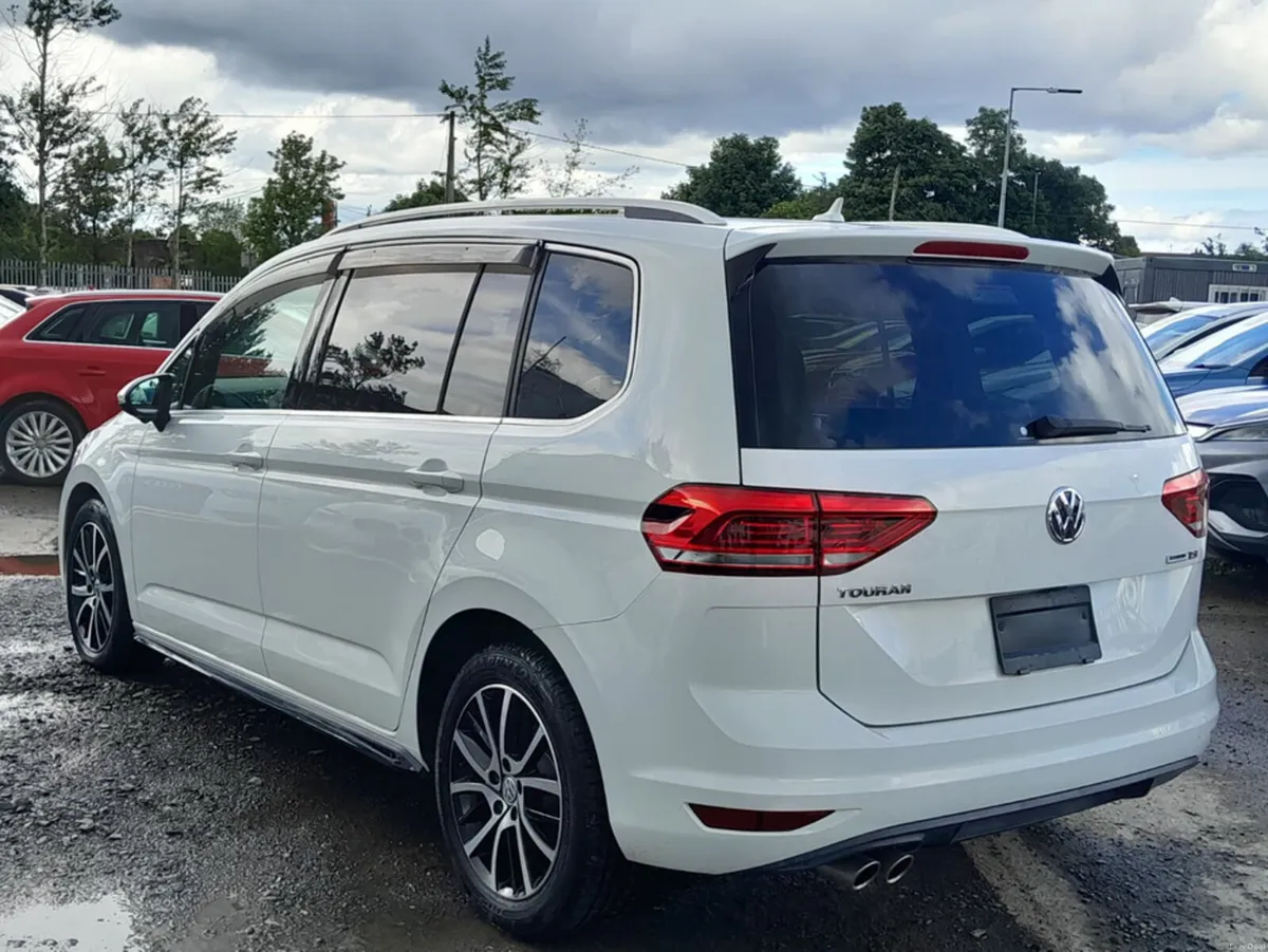 Volkswagen Touran 1.4 L Petrol TSI HIGH LINE - Aut - Image 6