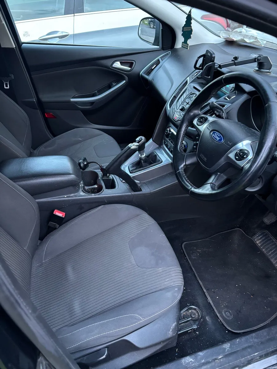 Car - Image 3