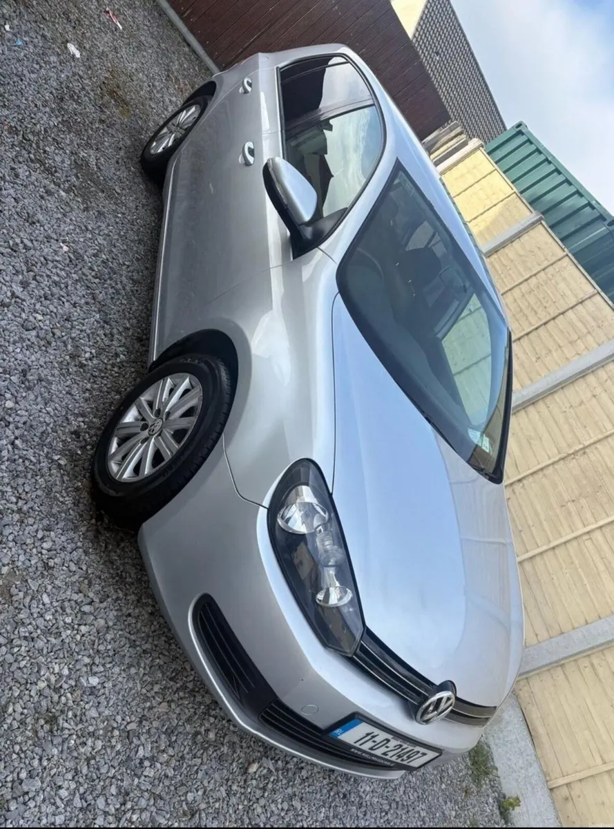 Volkswagen Golf 2011 1.6 - Image 1