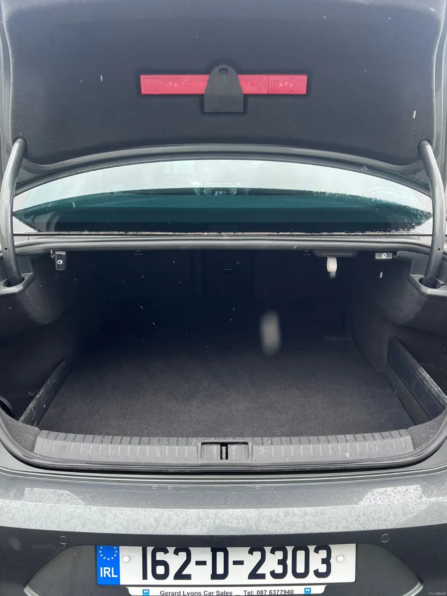 Volkswagen Passat 2016 - Image 5