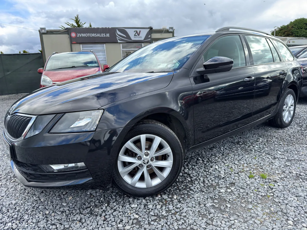 🔵 Skoda Octavia AMBITION 1.0 TSI 115BHP  1 OWNER - Image 2