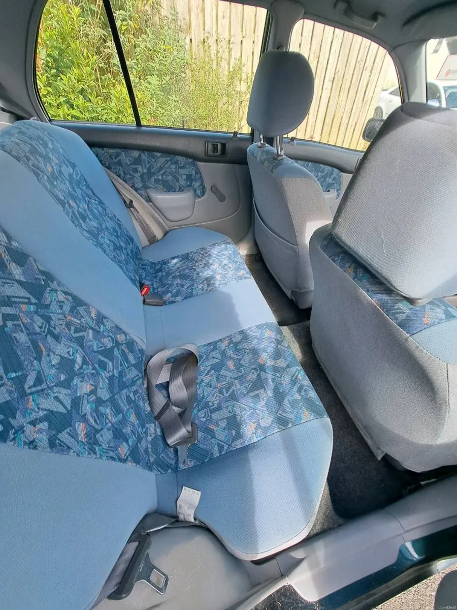 Car Toyota starlet - Image 4