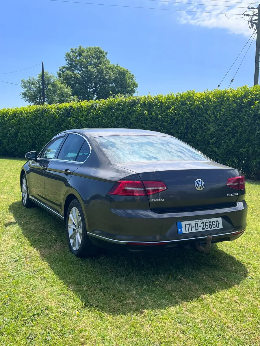 Volkswagen Passat 2017 - Image 3