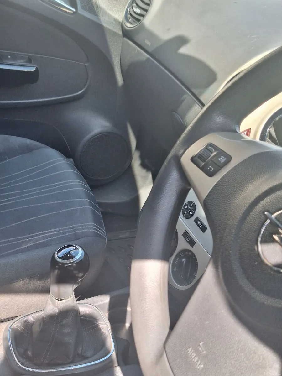 Opel Corsa 1.2 petrol 2007 - Image 5