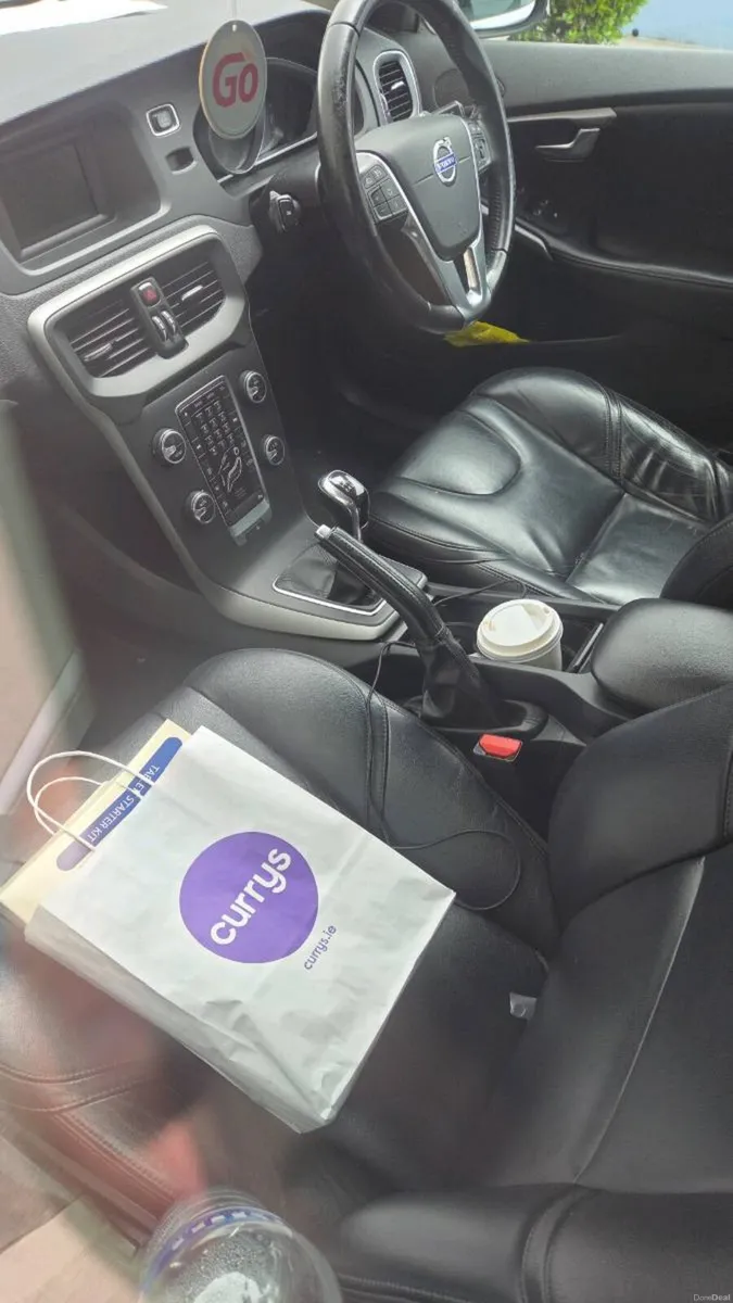 Volvo V40 - Image 6