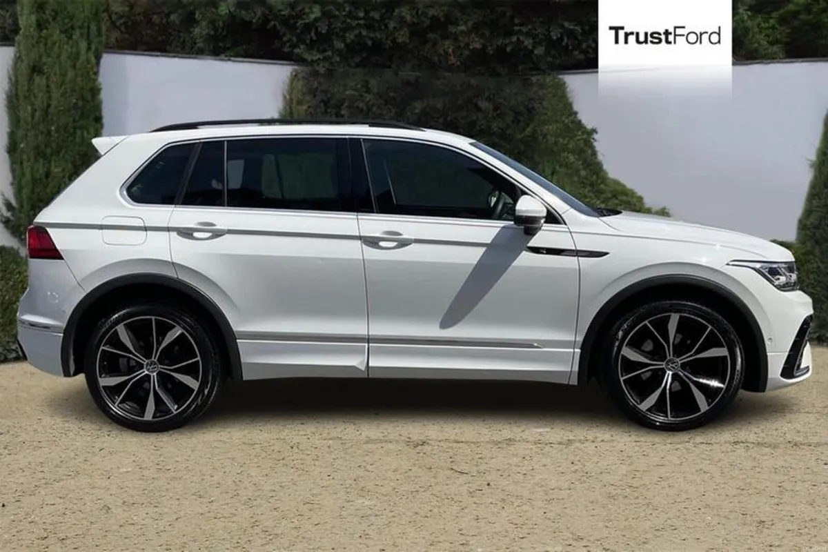 Volkswagen Tiguan R-Line - Image 3