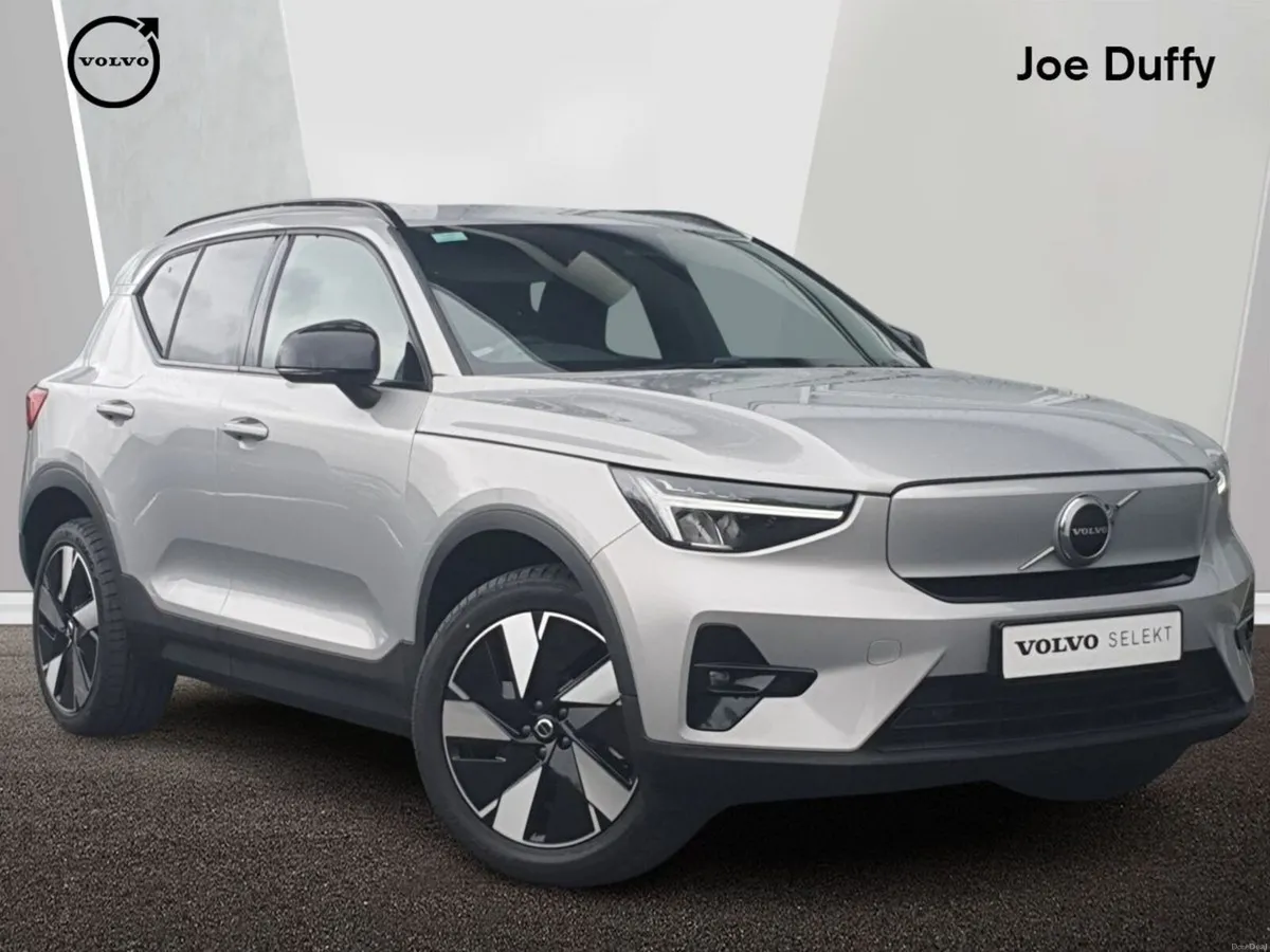 Volvo XC40 Plus Recharge Plus P6 Twin FWD 231 Pure - Image 1