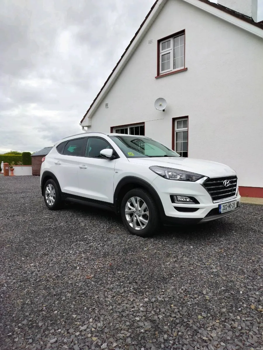 Like new Hyundai Tucson Executive | 50,000km - Image 2