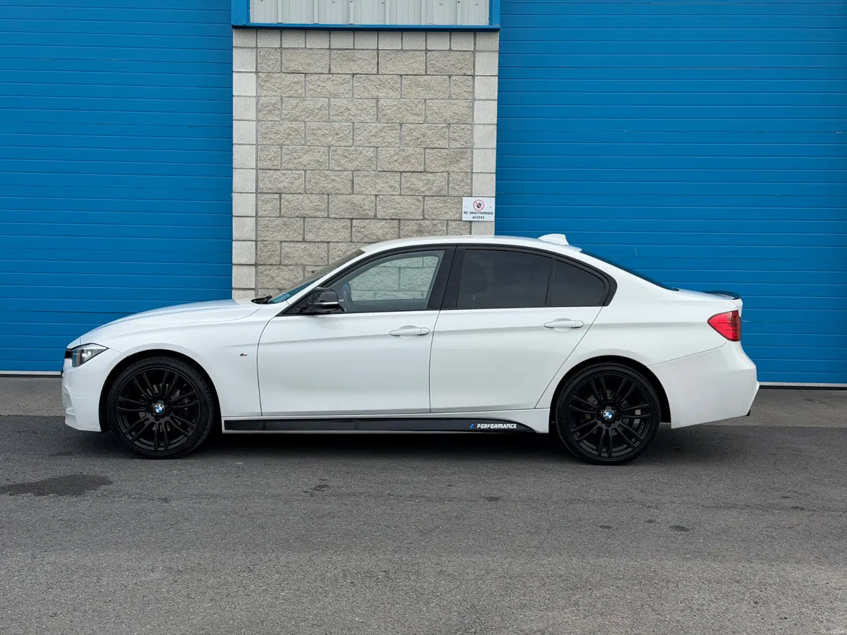BMW 320d X-Drive M-Sport - Image 4