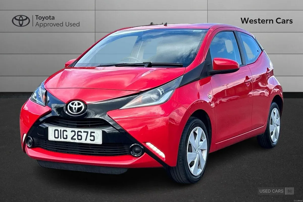 Toyota Aygo 1.0 VVT-i x-play Euro 5 5dr Euro 5 - Image 3
