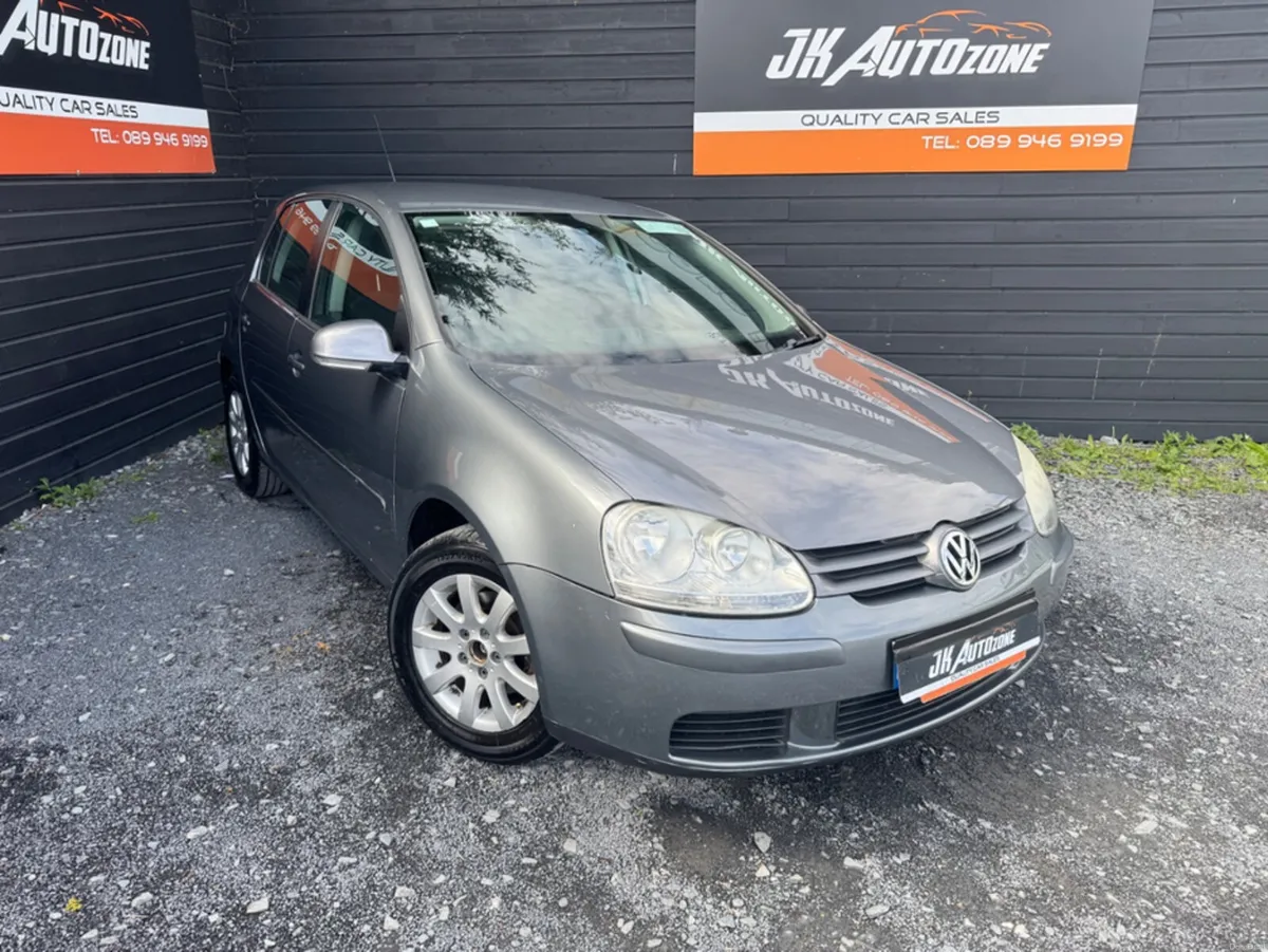 Volkswagen Golf 1.6 COMFORT 102BHP 5DR - Image 1