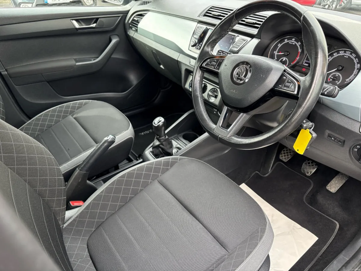 Skoda Fabia AMBITION 1.0 MPI 75HP 4DR - Image 6