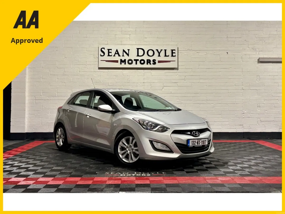 Hyundai i30 CLASSIC 5DR - Image 1