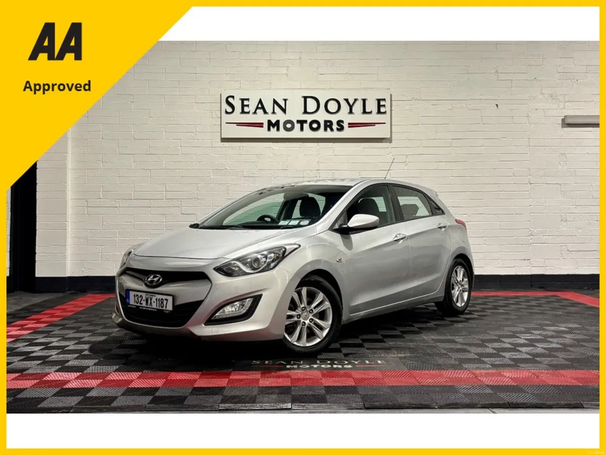 Hyundai i30 CLASSIC 5DR - Image 3