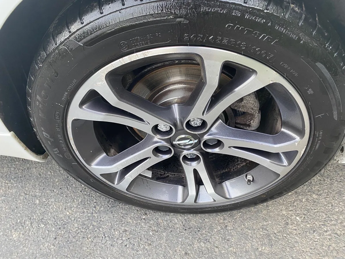 INSIGNIA AS NEW EXCLUSIVE LUXURY EDITION - Image 3