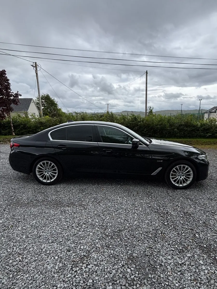 2022 BMW 5-Series 530e *Full BMW Service History* - Image 3