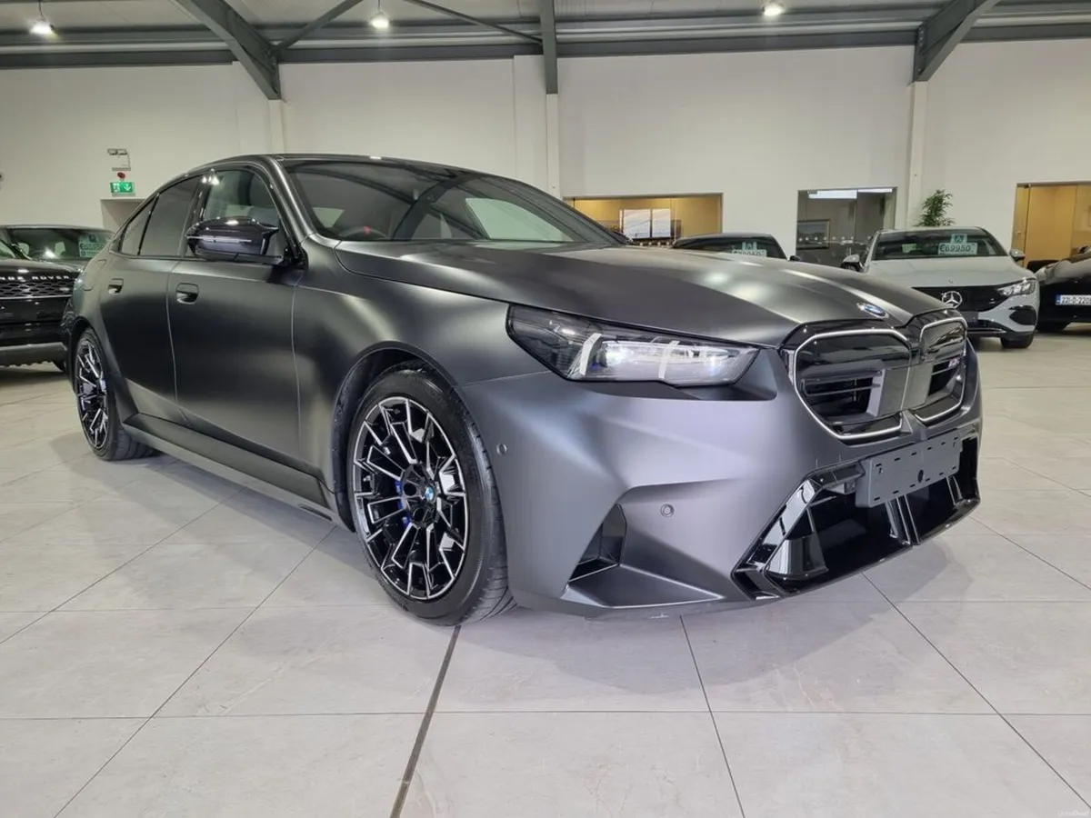 BMW M5 COLOUR COMBO // TINY MILES - Image 4