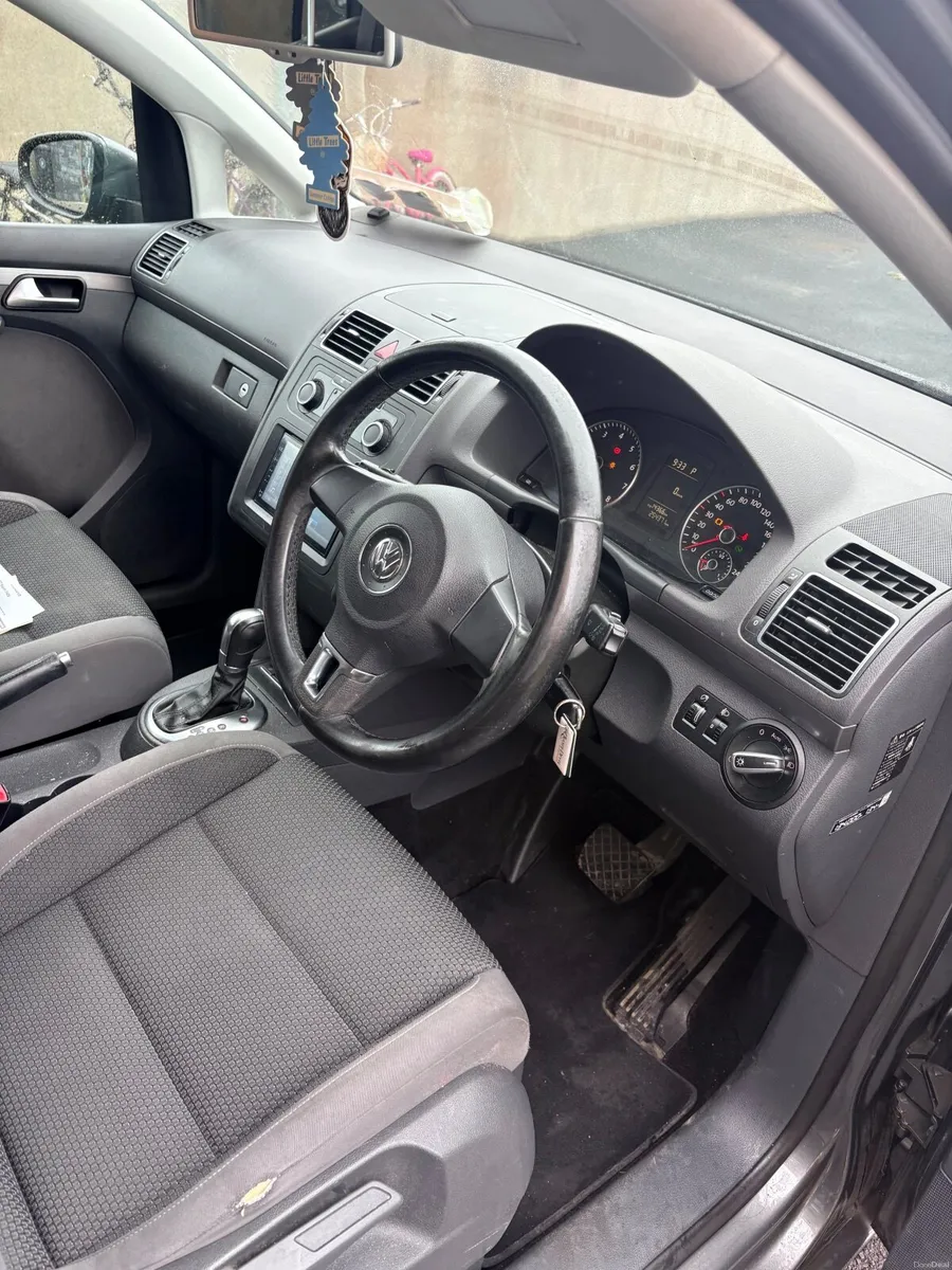 Volkswagen Touran 2012 - Image 5