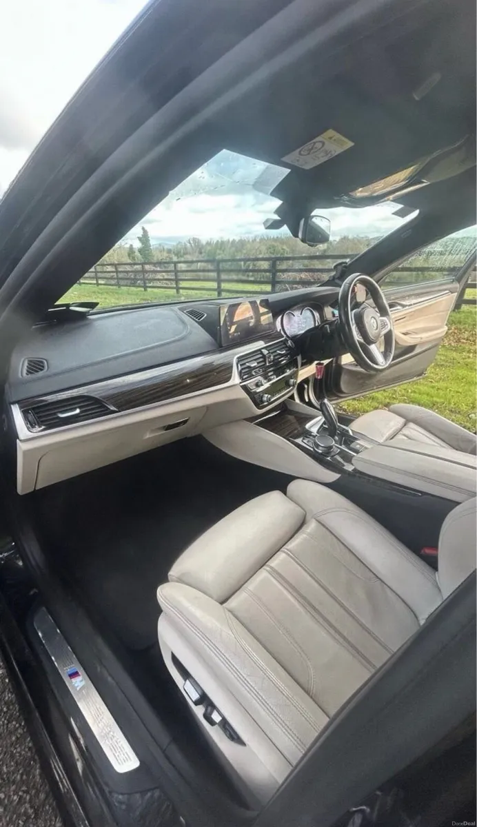 BMW 5 Series M-Sport Touring - Image 3