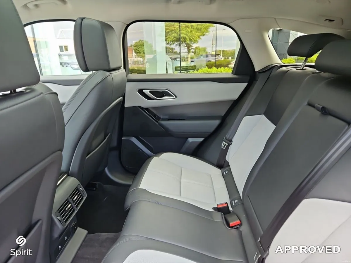 Land Rover Range Rover Velar Dynamic HSE P400e PHE - Image 5
