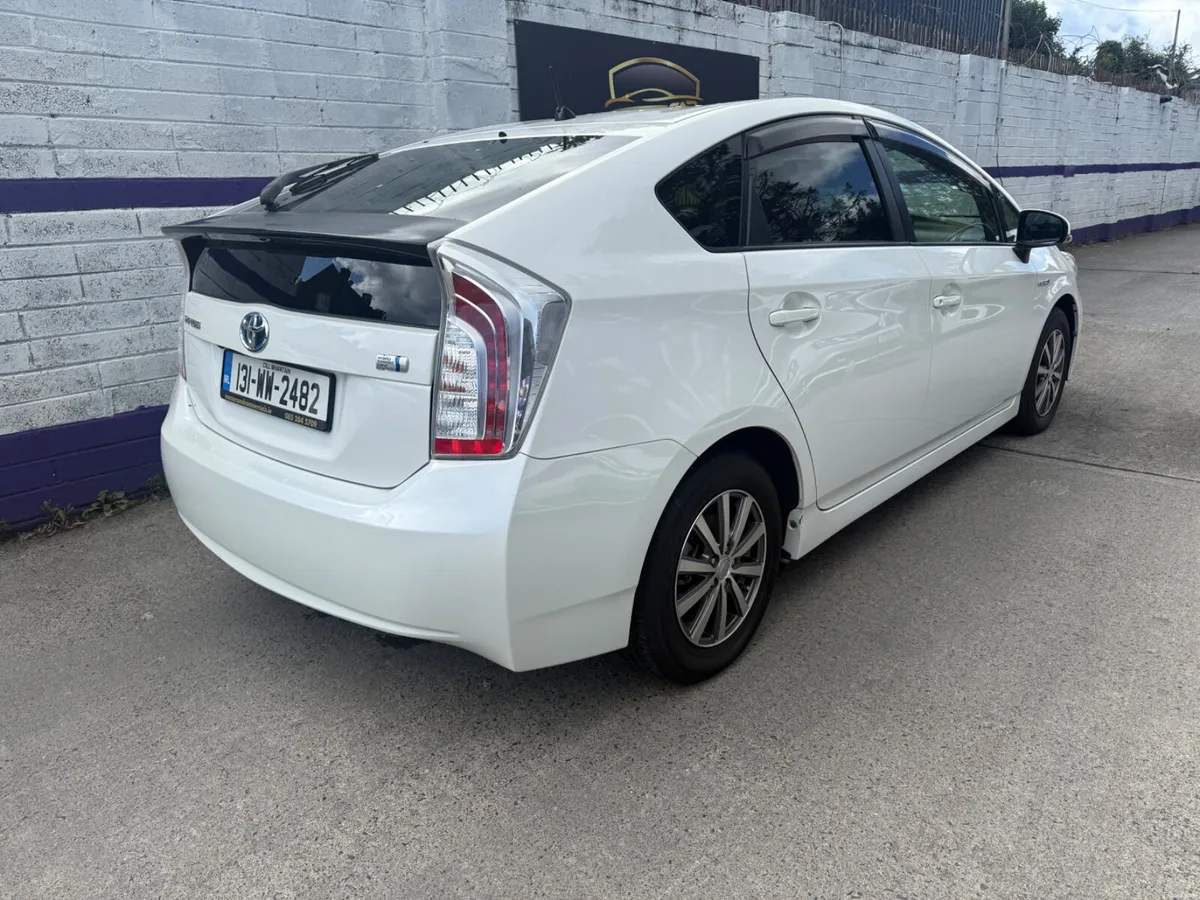 Toyota Prius 2013 - Image 5