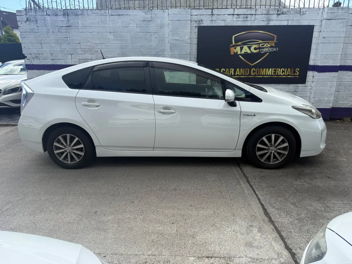 Toyota Prius 2013 - Image 4