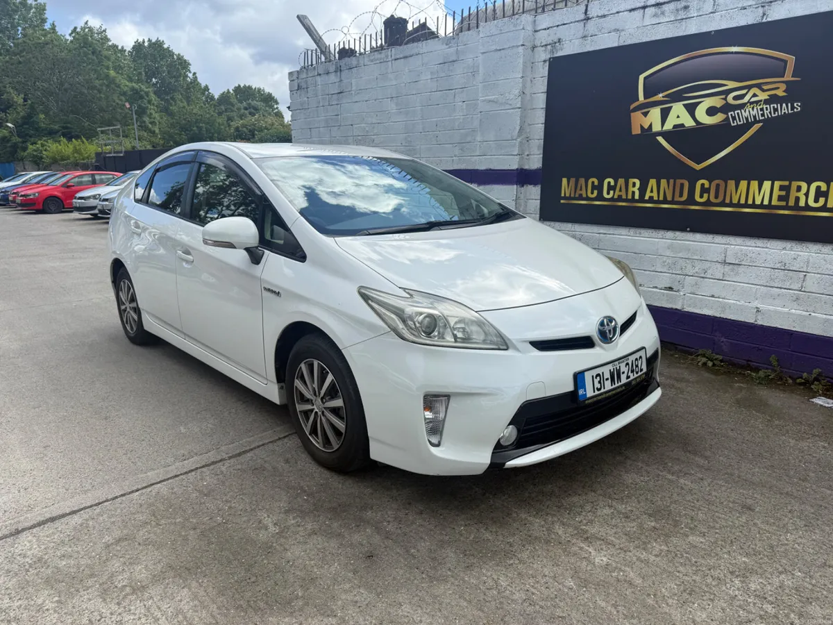 Toyota Prius 2013 - Image 1