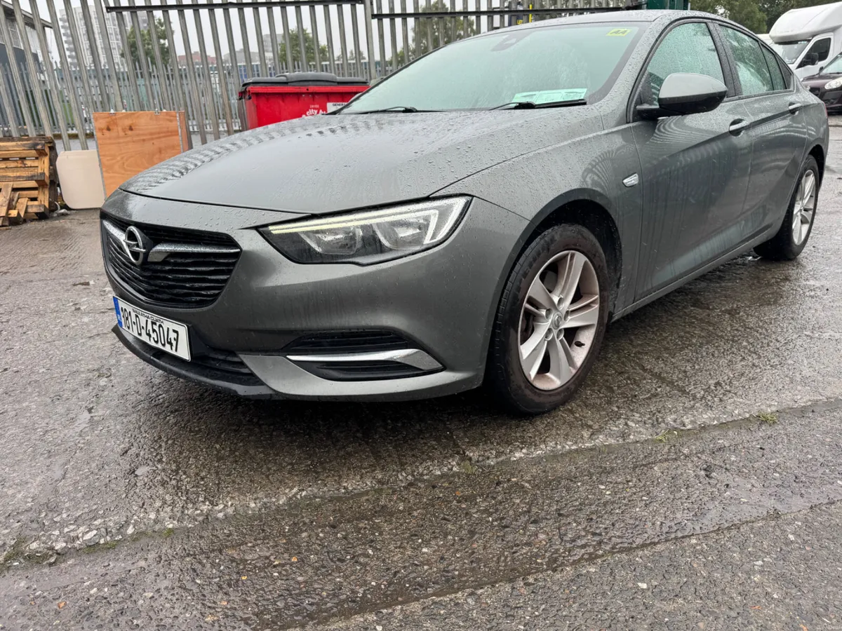 Opel Insignia 2018 - Image 1