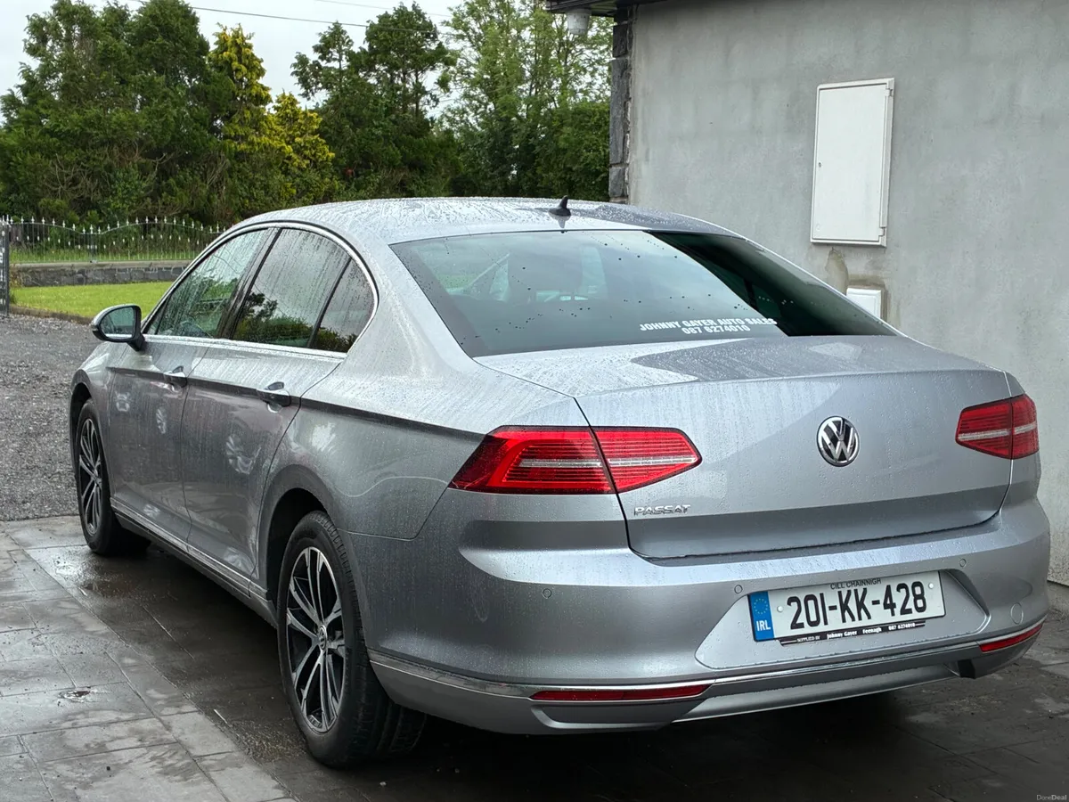 Volkswagen Passat 2020 - Image 4